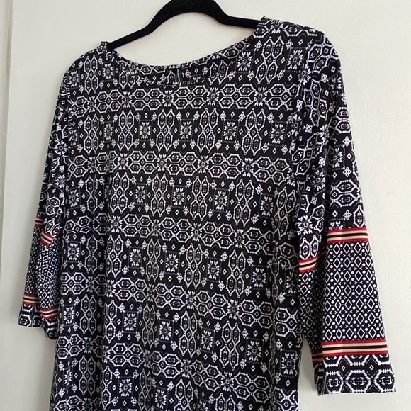 🍒 Black & White Dress!!! Coral lines!!! - Picture 2 of 9